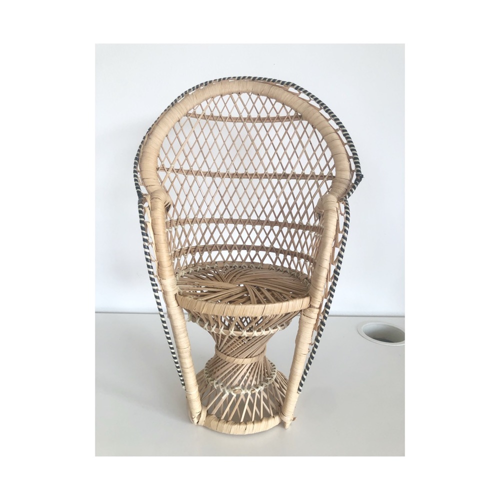 Woven Wicker Mini Peacock Chair - Doll Accessory